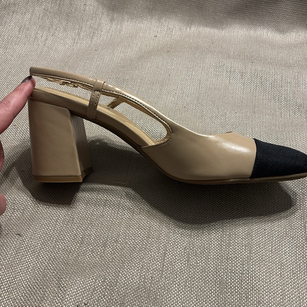 Anne Klein Baxter Pump - Picture 6 of 11